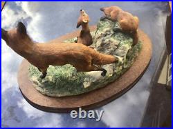 Border Fine Arts'Fox And Family'. Edition 116/1500 Model No L53 Certificate Border Fine Arts'Fox And Family'. Edition 116/1500 Model No L53 Certificate