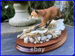 Border Fine Arts Fox Model'KEEPING HIS FEET DRY' #B0225 by R Roberts COA Boxed