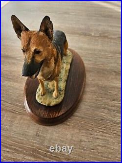 Border Fine Arts German Shepherd Rare 1982 by Ray Ayres (supplied with base)