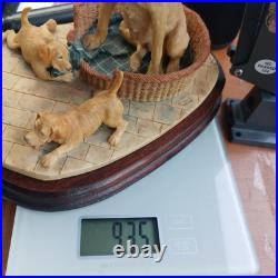 Border Fine Arts Golden Labrador & Pups signed D. Geenty 1980 Border Fine Arts Golden Labrador & Pups signed D. Geenty 1980