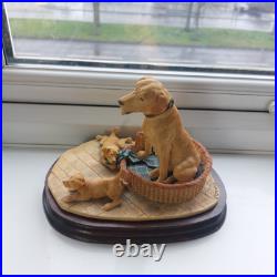 Border Fine Arts Golden Labrador & Pups signed D. Geenty 1980 Border Fine Arts Golden Labrador & Pups signed D. Geenty 1980