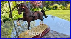 Border Fine Arts Hackney, model no. B0791, limited edition no. 412 of 950