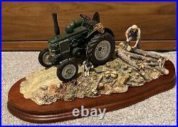 Border Fine Arts Hauling Out Sculpture Limited Edition Number 428 / 1500 Pieces