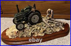 Border Fine Arts Hauling Out Sculpture Limited Edition Number 428 / 1500 Pieces