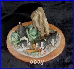 Border Fine Arts Helping Out Border Collie Figurine B0202 Anne Wall 1997