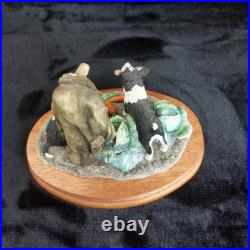 Border Fine Arts Helping Out Border Collie Figurine B0202 Anne Wall 1997 Border Fine Arts Helping Out Border Collie Figurine B0202 Anne Wall 1997