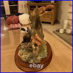 Border Fine Arts Hidden Treasures B1026 Badger & Squirrels Figure Original Box