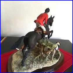 Border Fine Arts Horse Hunting HALLOA AWAY L104 mint