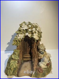 Border Fine Arts Jill Barklem's Brambly Hedge'Poppy & Babies' Bookends BHB01