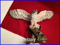 Border Fine Arts Kestrel On A Log, Wings Outstretched, A27052 No Box Or C. O. A