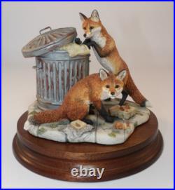 Border Fine Arts L134 Urban Foxes Ltd Ed Figurine c1993 Wooden Plinth VGC
