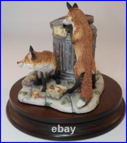 Border Fine Arts L134 Urban Foxes Ltd Ed Figurine c1993 Wooden Plinth VGC