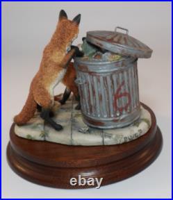 Border Fine Arts L134 Urban Foxes Ltd Ed Figurine c1993 Wooden Plinth VGC