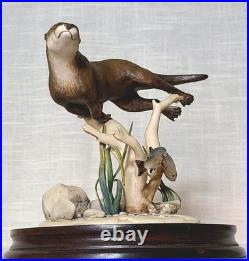 Border Fine Arts Large Otter and Trout WW5 Rare Vintage Figurine 1989 by E. Waugh