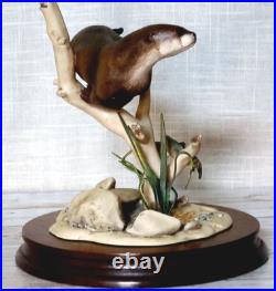 Border Fine Arts Large Otter and Trout WW5 Rare Vintage Figurine 1989 by E. Waugh
