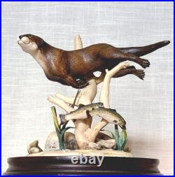 Border Fine Arts Large Otter and Trout WW5 Rare Vintage Figurine 1989 by E. Waugh