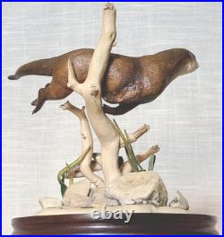 Border Fine Arts Large Otter and Trout WW5 Rare Vintage Figurine 1989 by E. Waugh