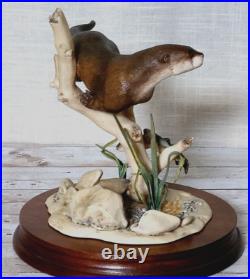 Border Fine Arts Large Otter and Trout WW5 Rare Vintage Figurine 1989 by E. Waugh
