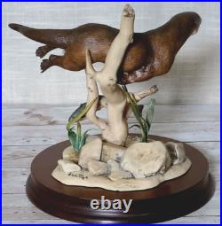Border Fine Arts Large Otter and Trout WW5 Rare Vintage Figurine 1989 by E. Waugh