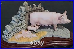 Border Fine Arts Last To Finish Sow and Piglets By Kirsty Armstrong 1996 B0011