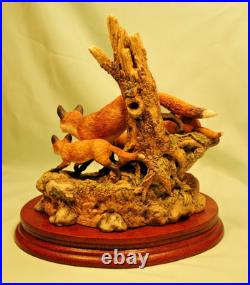 Border Fine Arts Limited 1396 box, Foxes-Look Listen & Learn Very Good Condition