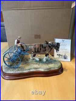 Border Fine Arts Loose Raking