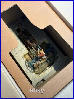 Border Fine Arts Loose Raking