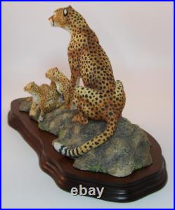 Border Fine Arts Ltd Ed Figure Cheetah Family Mother & Cubs On Plinth 1990s VGC
