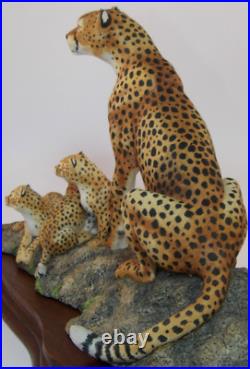 Border Fine Arts Ltd Ed Figure Cheetah Family Mother & Cubs On Plinth 1990s VGC