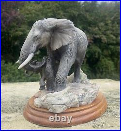 Border Fine Arts' Mother's Care' Elephant figurine B003 593/1250 by R. T. Roberts