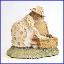 Border Fine Arts Mrs Toadflax and Hamper BH62 Boxed Brambly Hedge