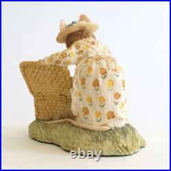 Border Fine Arts Mrs Toadflax and Hamper BH62 Boxed Brambly Hedge