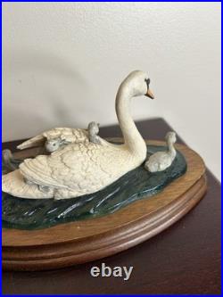 Border Fine Arts Mute Swan & Cygnets N164 Hand Made Scotland Wildlife Figurine