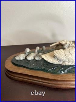 Border Fine Arts Mute Swan & Cygnets N164 Hand Made Scotland Wildlife Figurine