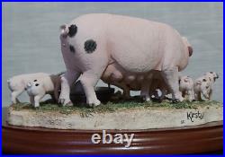 Border Fine Arts Never Satisfied Gloucester Old Spot Sow and Piglets B0442A Border Fine Arts Never Satisfied Gloucester Old Spot Sow and Piglets B0442A