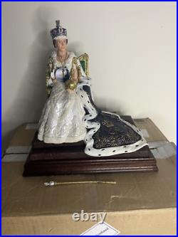 Border Fine Arts Newly Crowned Queen Elizabeth II Rare Piece Sceptre Hand Broke