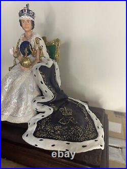 Border Fine Arts Newly Crowned Queen Elizabeth II Rare Piece Sceptre Hand Broke