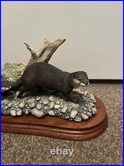 Border Fine Arts Otter Family Keeping Up Figurine 1998 B0333 Limited Edition