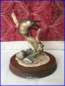 Border Fine Arts Otter and Trout WW5 Vintage 1989 by Elizabeth Waugh