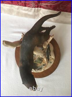 Border Fine Arts Otter and Trout WW5 Vintage 1989 by Elizabeth Waugh