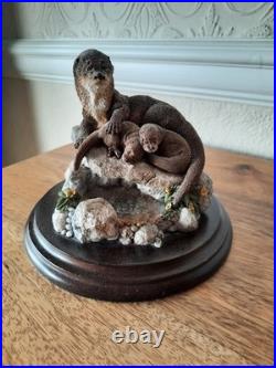 Border Fine Arts Otters