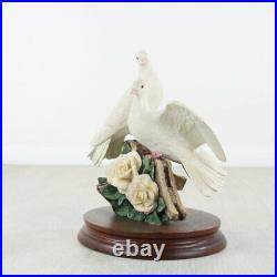 Border Fine Arts Peace and Harmony Bird Model