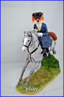 Border Fine Arts Reynard The Fox Figure Lady Camilla A20111