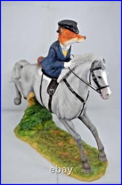 Border Fine Arts Reynard The Fox Figure Lady Camilla A20111