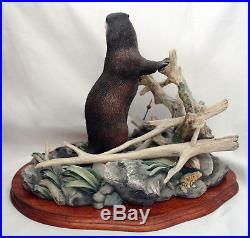 Border Fine Arts River Sentinel Otter B0362 Ray Ayres Limited Edition