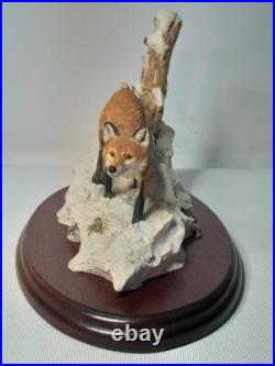Border Fine Arts SNOWY TRAIL Figurine FT03 David Walton Fox in Snow Border Fine Arts SNOWY TRAIL Figurine FT03 David Walton Fox in Snow