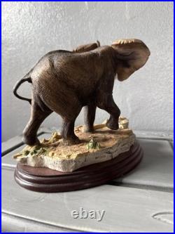 Border Fine Arts Sculpture Herd Bull By R J Roberts (467/1250) With Certificate