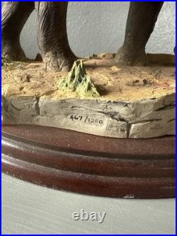Border Fine Arts Sculpture Herd Bull By R J Roberts (467/1250) With Certificate