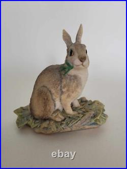 Border Fine Arts Seated Rabbit #JB4 Judy Boyt 1983 Perfect and Original Box