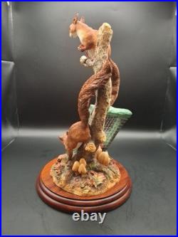 Border Fine Arts Society Figurine Red Squirrels Autumn Reds Boxed B0779